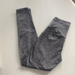 Bare 23” Heathered Grey P’tula leggings